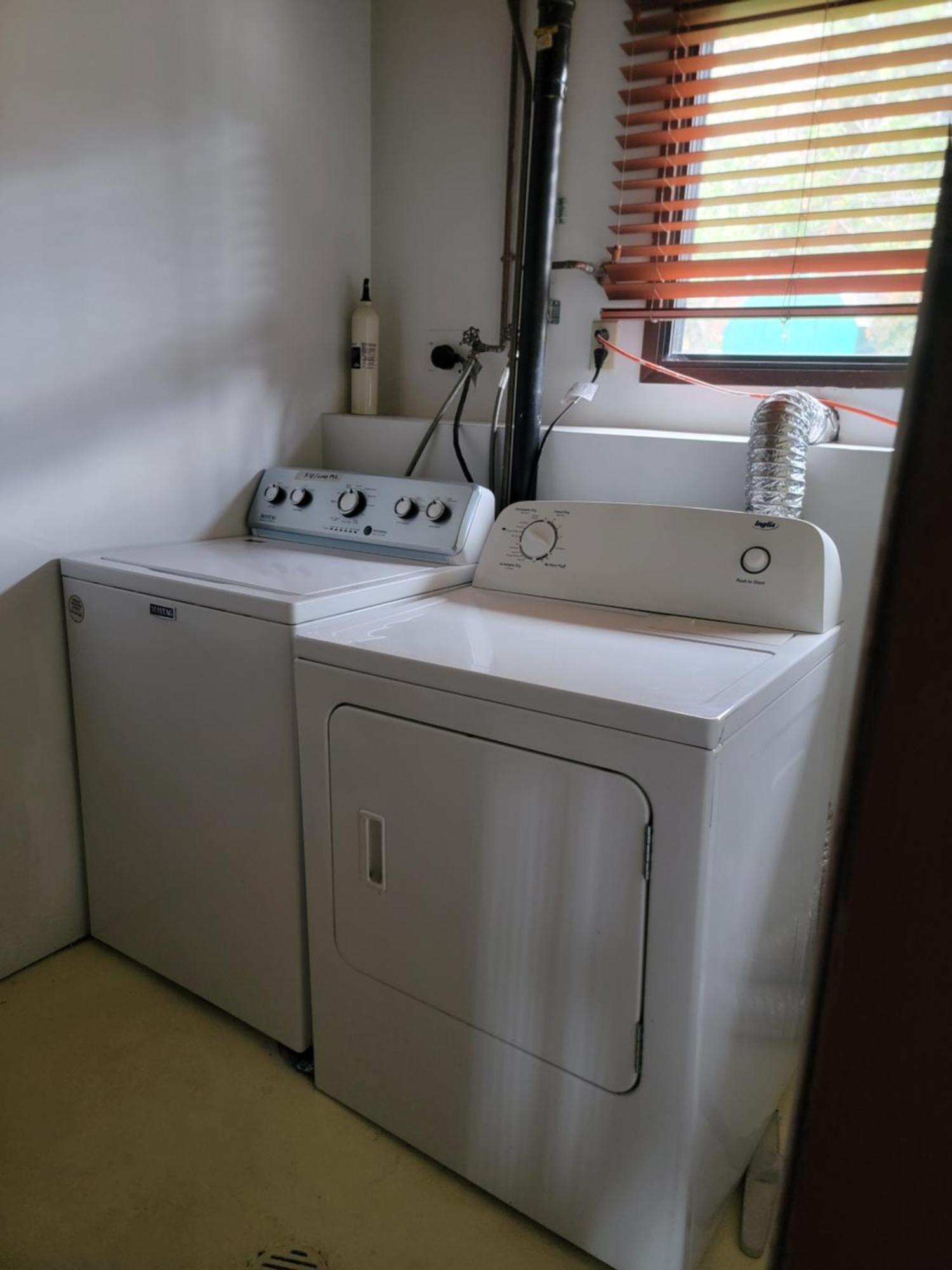 Charming - 2 Bedrooms Suite, 1 Full Bath & Family Appartement *